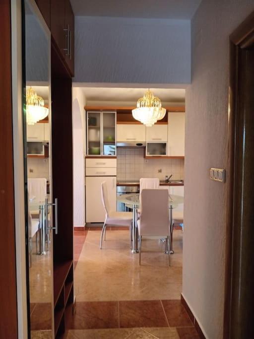 Ferienwohnung Nena In ซริกเวนิซา ภายนอก รูปภาพ